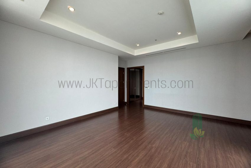 WhatsApp Image 2025-12-18 at 12.01.46