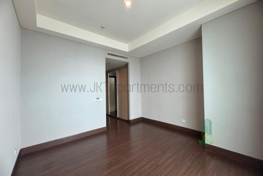 WhatsApp Image 2025-12-18 at 12.01.47