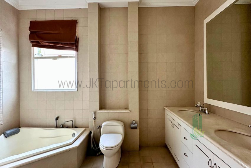 WhatsApp Image 2025-12-29 at 08.19.25 (1)