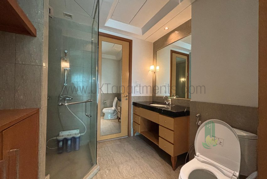 WhatsApp Image 2026-01-02 at 16.45.55 (1)