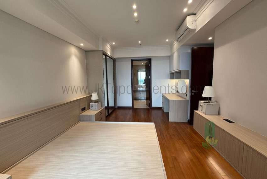 WhatsApp Image 2026-01-16 at 14.11.35 (6)