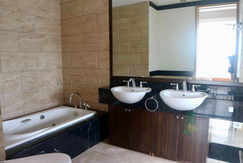 WhatsApp Image 2025-11-26 at 10.59.54