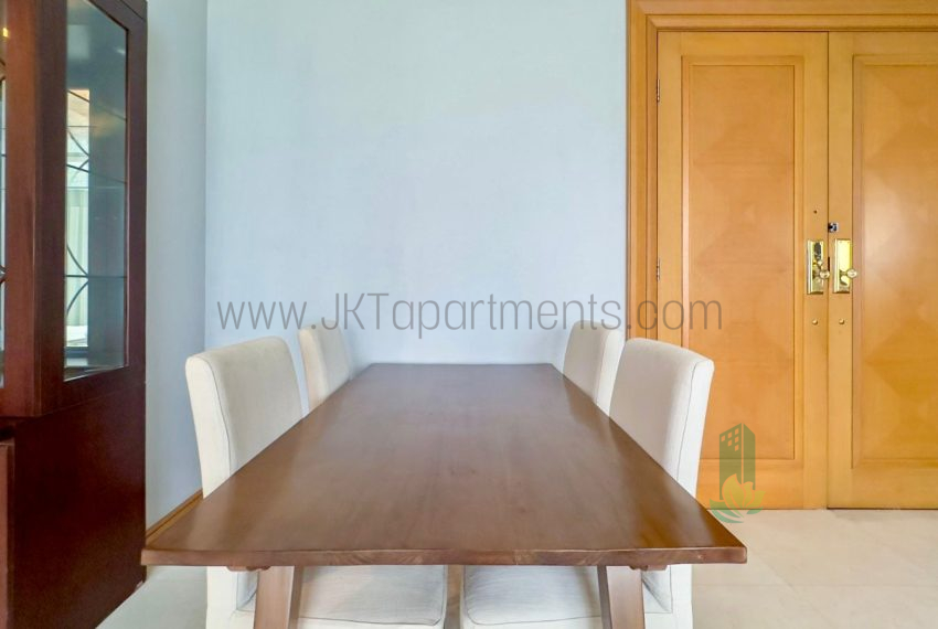 WhatsApp Image 2025-11-26 at 11.00.43 (1)