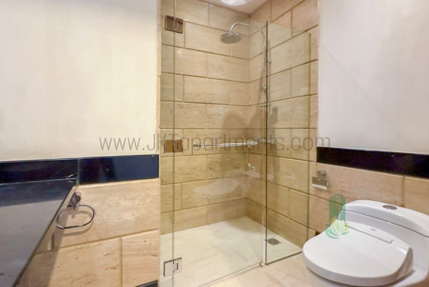 WhatsApp Image 2025-11-26 at 11.00.45 (2)