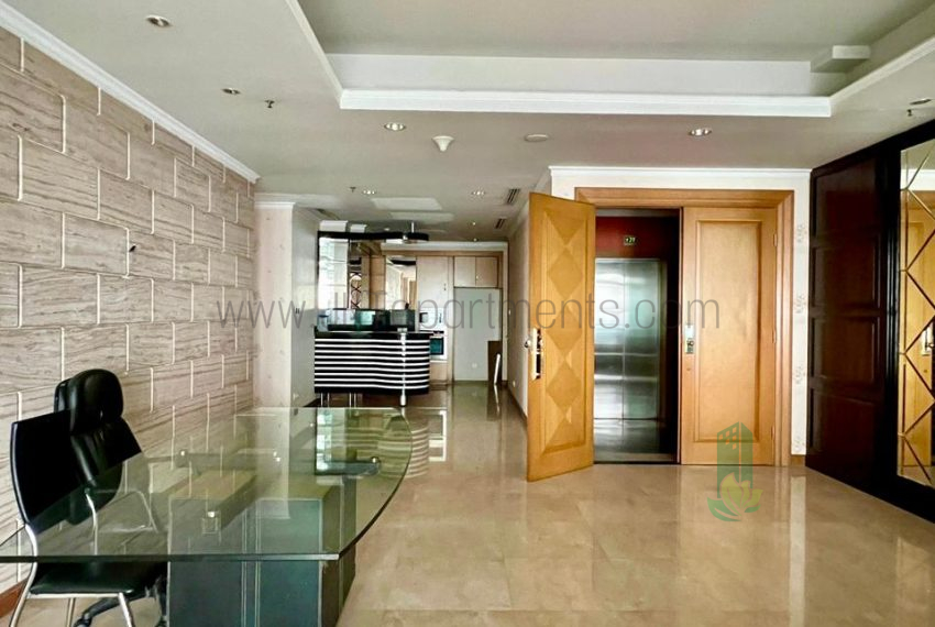 WhatsApp Image 2025-11-26 at 11.05.01 (1)