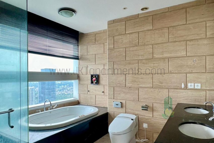 WhatsApp Image 2025-11-26 at 11.05.03 (2)