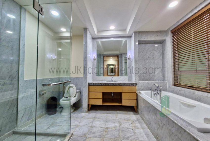 WhatsApp Image 2025-12-22 at 16.51.30