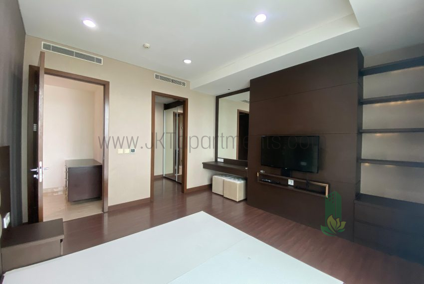 WhatsApp Image 2025-12-24 at 17.21.44