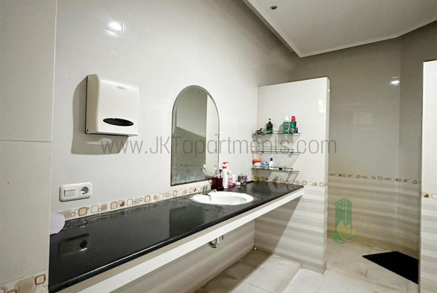 WhatsApp Image 2025-12-29 at 08.29.52 (1)