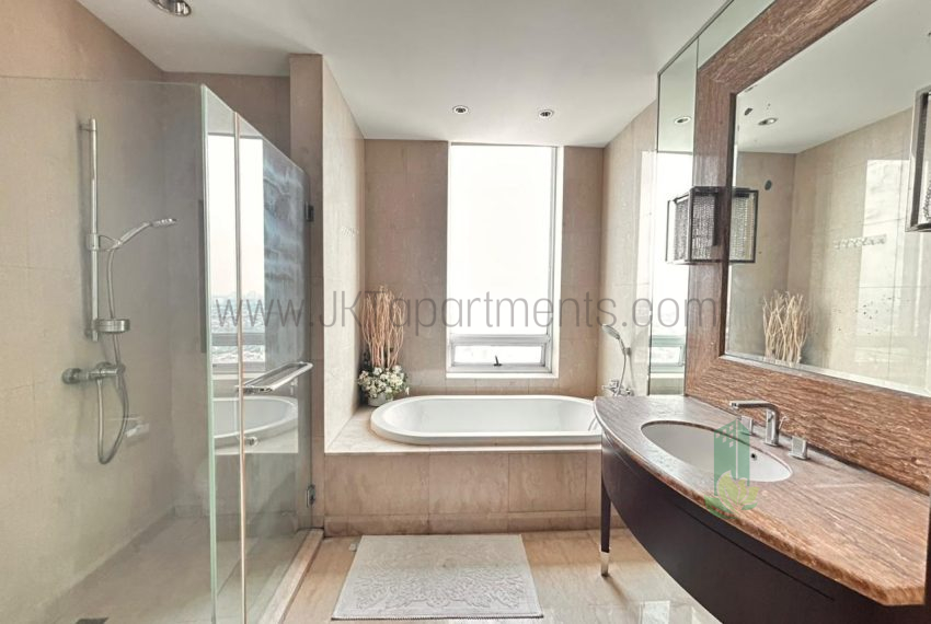 WhatsApp Image 2026-04-17 at 15.23.43 (2)