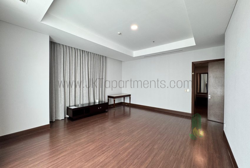 WhatsApp Image 2026-04-22 at 09.34.55